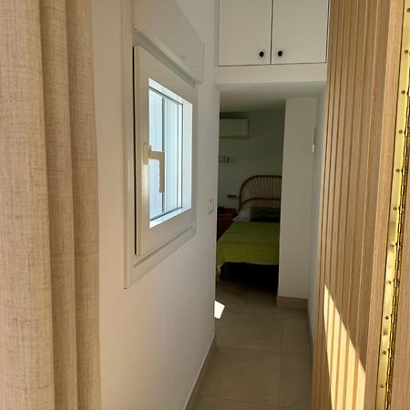 Sunnypalms - Beachfront Penthouse With Stunning Sea View Estepona Esterno foto