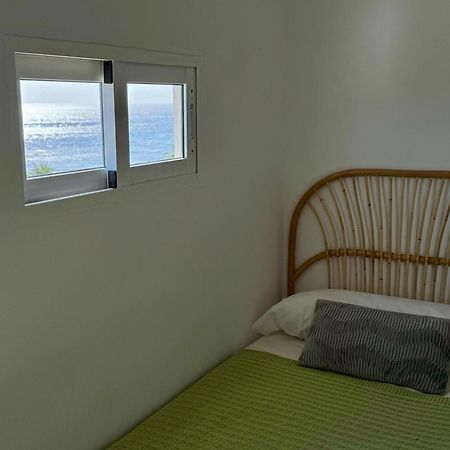 Sunnypalms - Beachfront Penthouse With Stunning Sea View Estepona Esterno foto