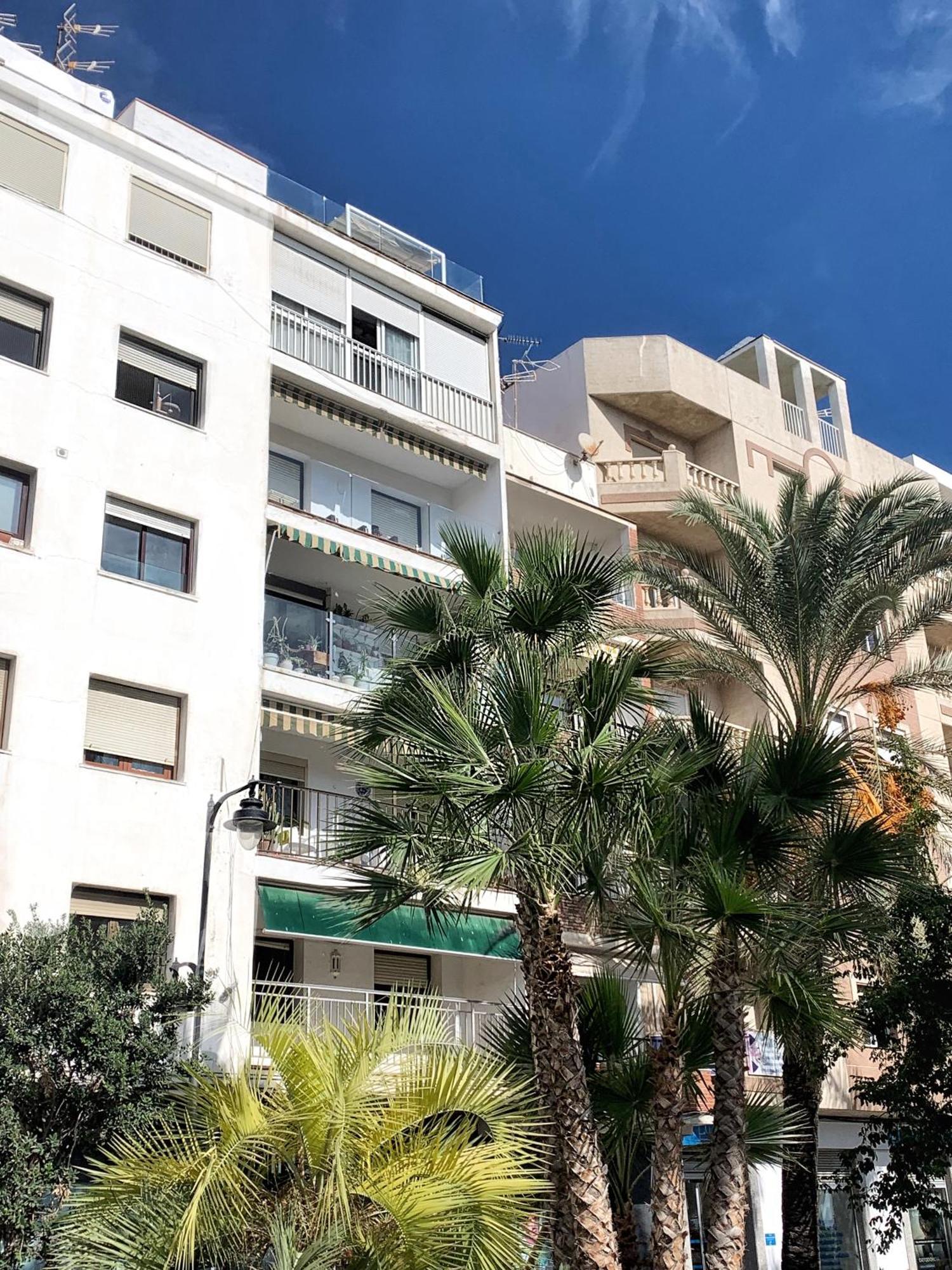 Sunnypalms - Beachfront Penthouse With Stunning Sea View Estepona Esterno foto